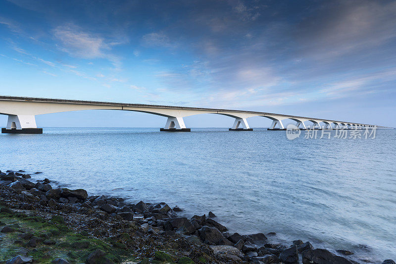 荷兰泽兰省的泽兰大桥(Zeelandbrug, Zeeland Bridge)